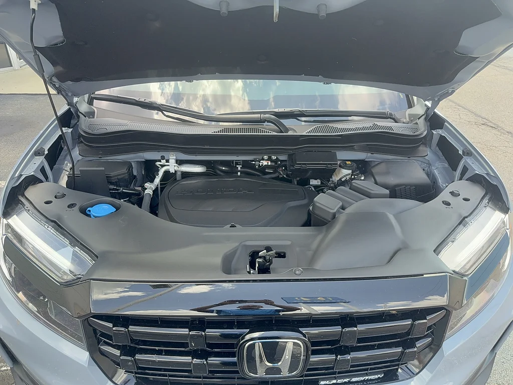 New 2026 Sonic Gray Pearl Honda Black Edition image 16