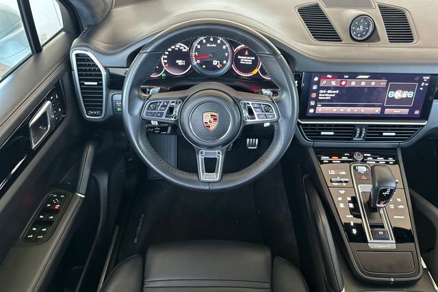 Used 2022  Porsche Turbo image 13