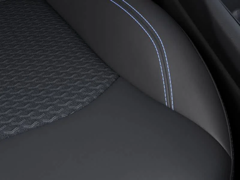 New 2026 Diamond Black Crystal Pearlcoat Jeep Latitude Altitude image 20