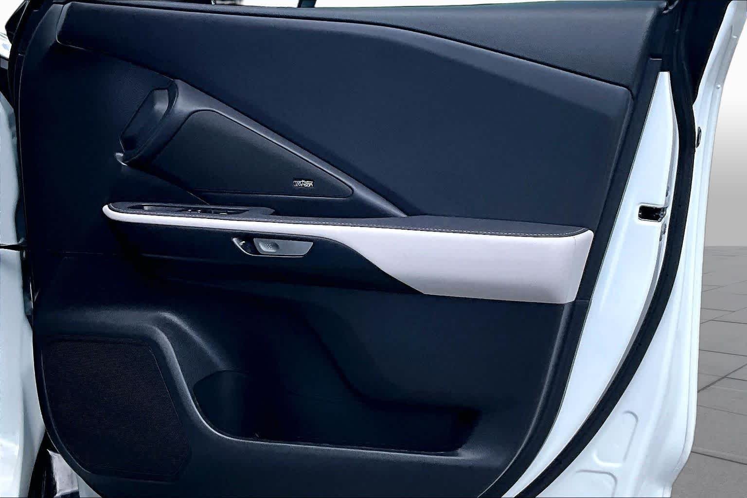 Certified Used 2025 WIND CHILL PEARL Lexus F SPORT Handling image 27