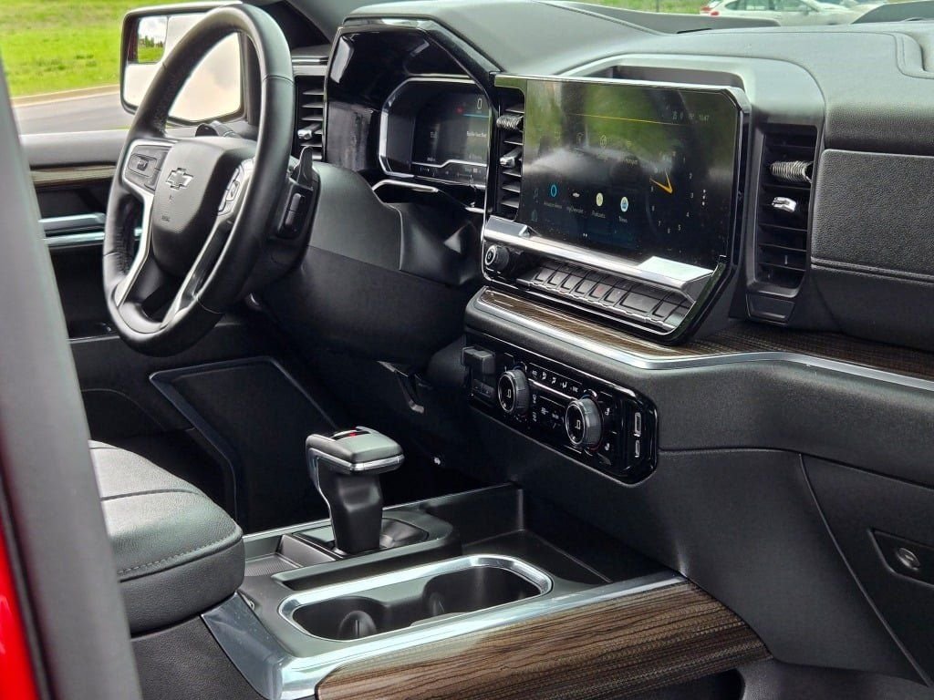 2024 Chevrolet Silverado 1500 LT Trail Boss - Photo 8