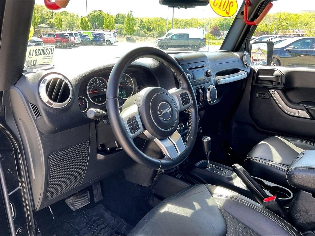 Used 2015 Black Jeep Unlimited Freedom Edition image 8