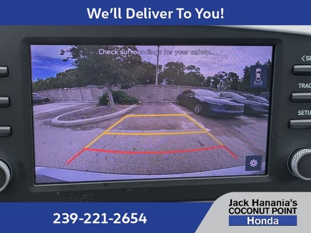 Used 2022 Silver Hyundai SE image 21