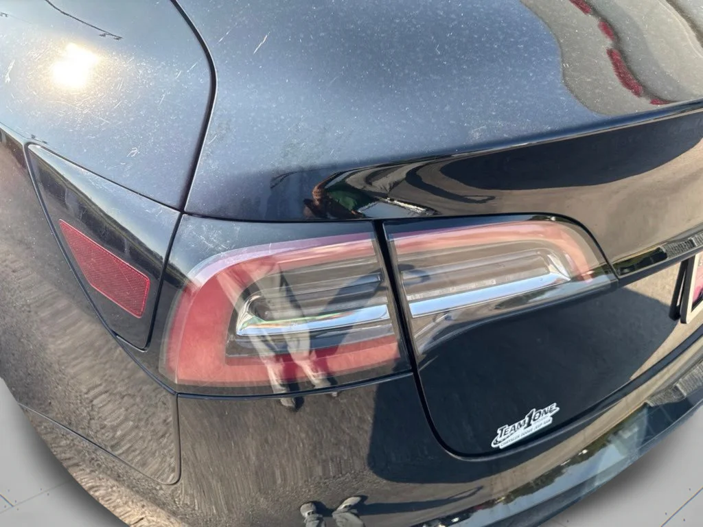 Used 2018 Obsidian Black Metallic Tesla Long Range image 28