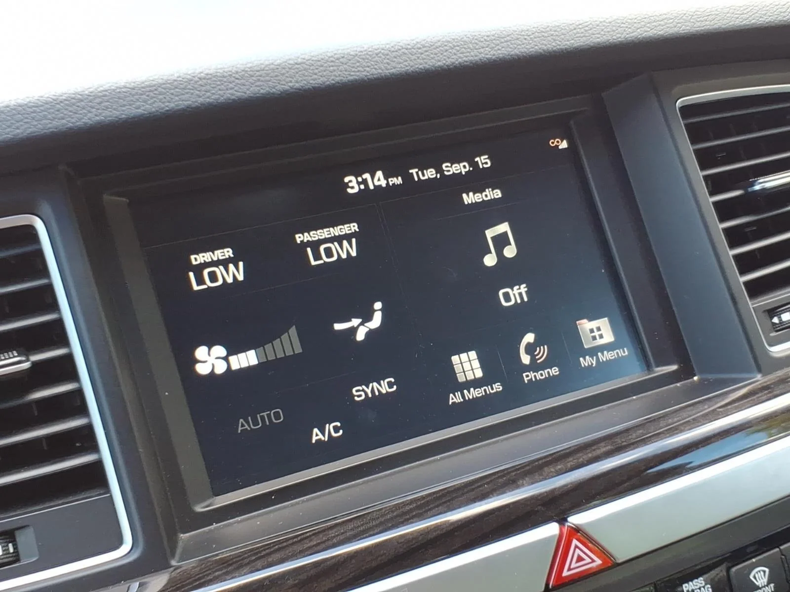 Used 2020 Havana Red Genesis 3.8L image 18