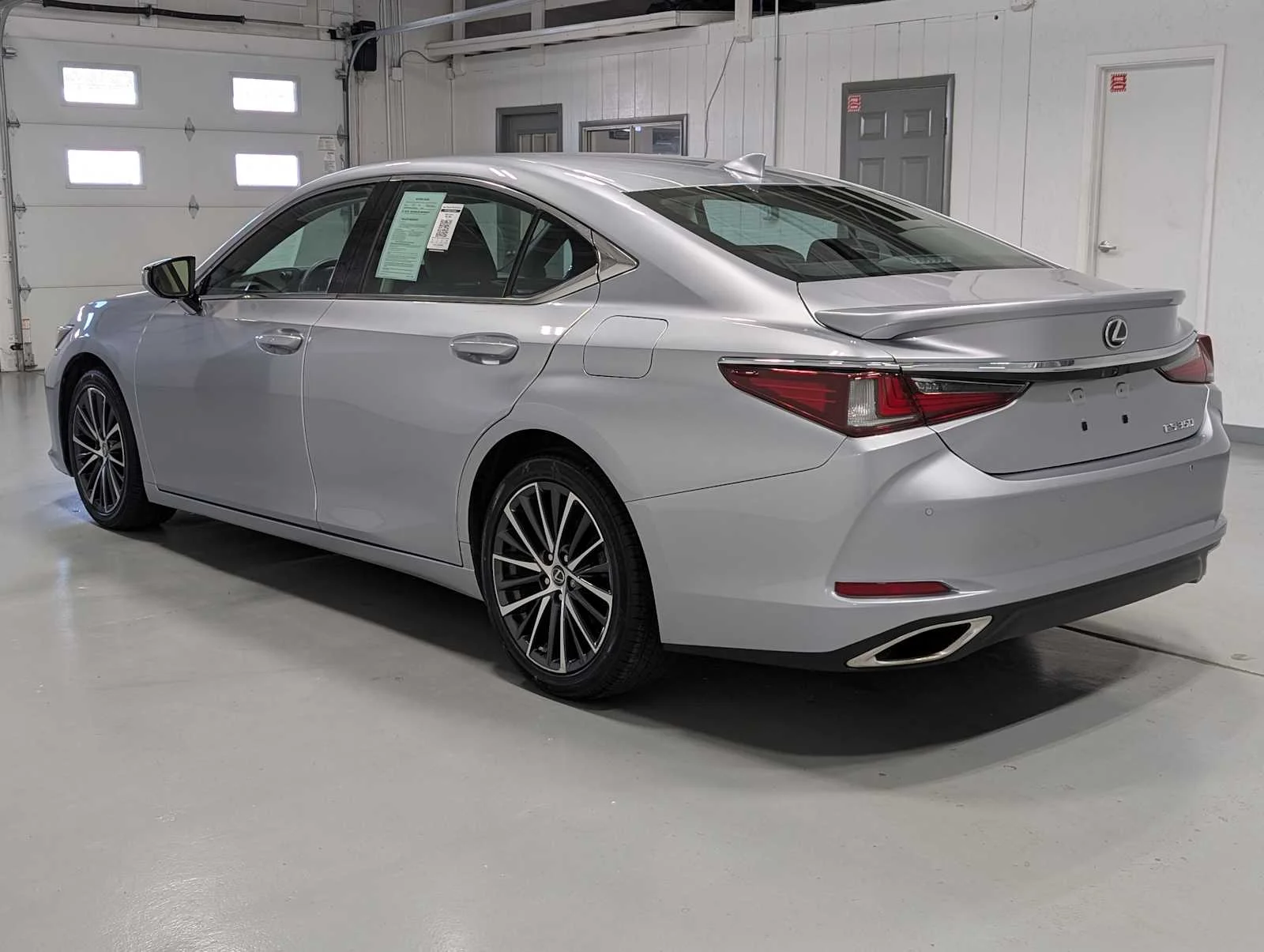 Used 2023 Iridium Lexus  image 10