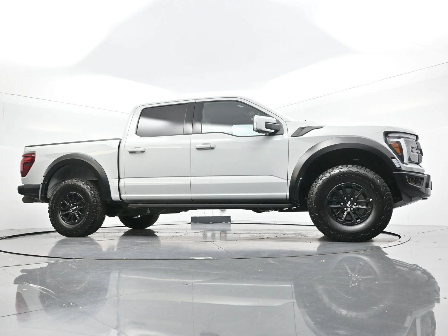 Used 2024 Avalanche Gray Ford Raptor image 50