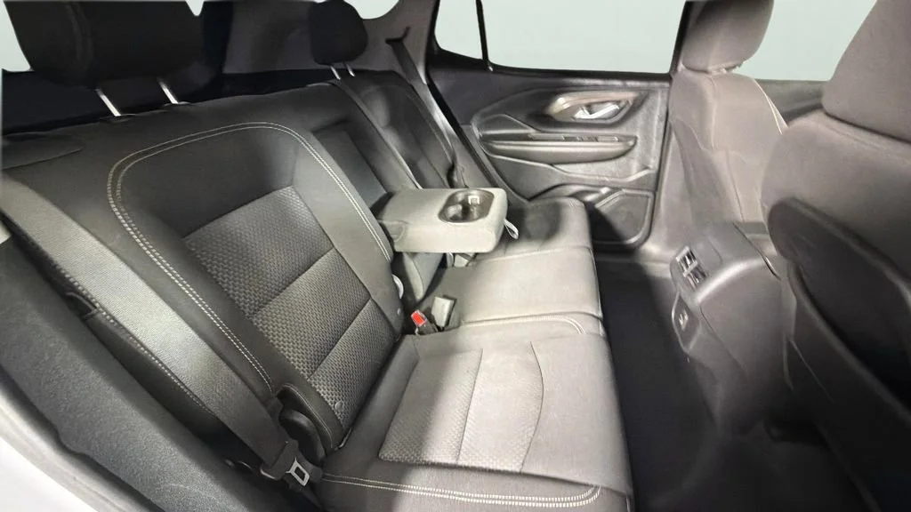 Used 2023 Summit White GMC SLE image 28
