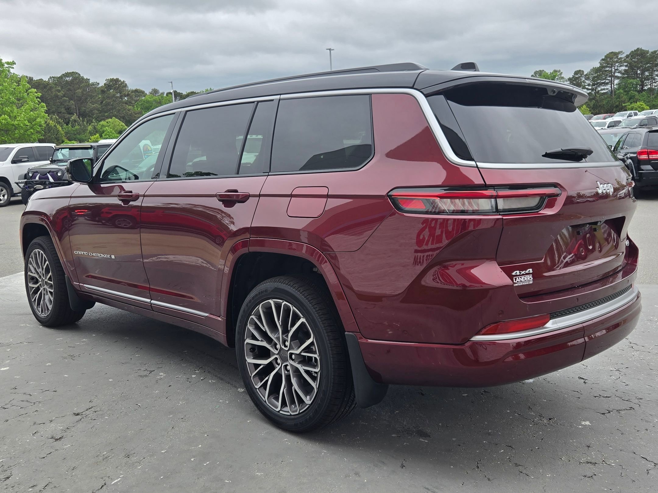 New 2026 Velvet Red Pearl-Coat Exterior Paint Jeep Summit image 5