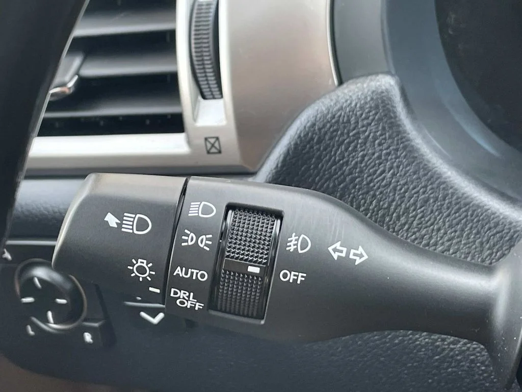 Used 2023 White Lexus 460 image 32