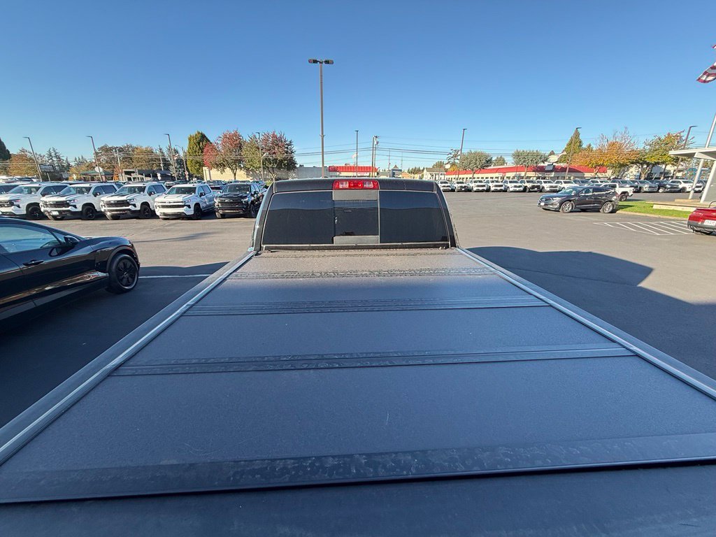 Used 2015 Brilliant Black Crystal Pearlcoat Ram Laramie image 10