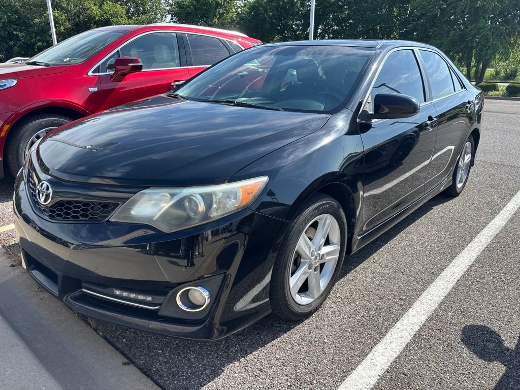 Used 2013 Black Toyota SE image 1