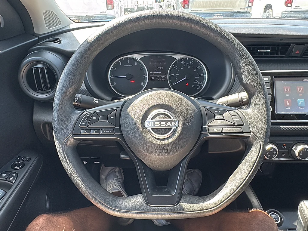 Used 2025 Electric Blue Metallic Nissan  image 20