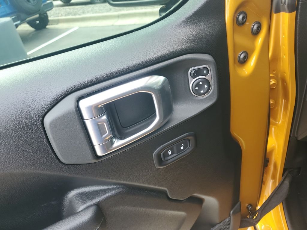 New 2026 Goldilocks Exterior Paint Jeep Mojave image 12