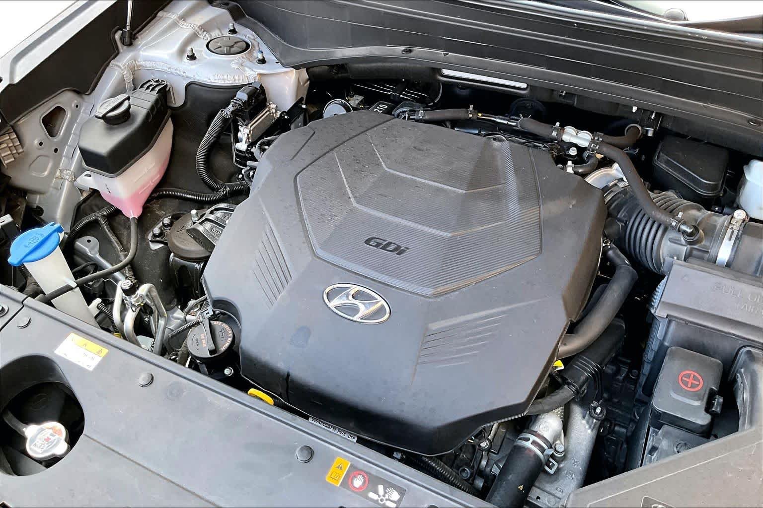 Used 2025 Typhoon Silver Hyundai SEL Premium 7P image 32
