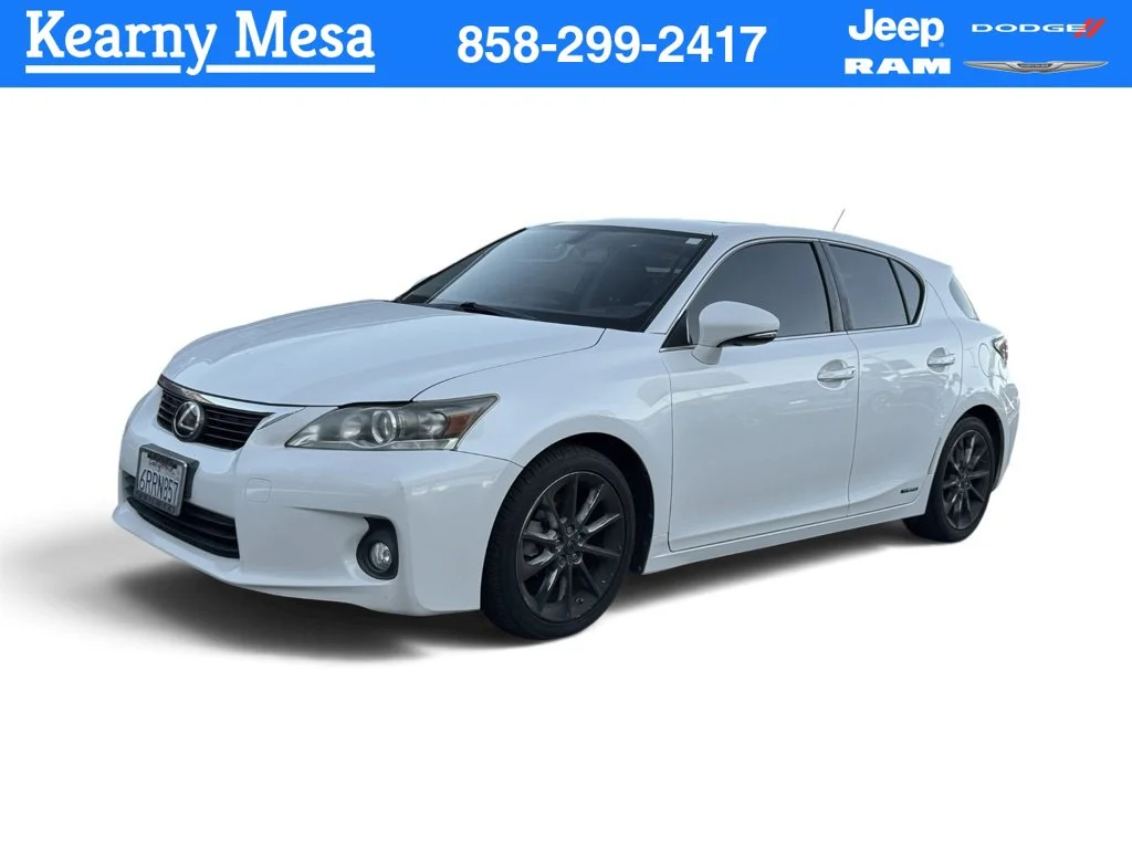 Used 2011 White Lexus 200h image 1