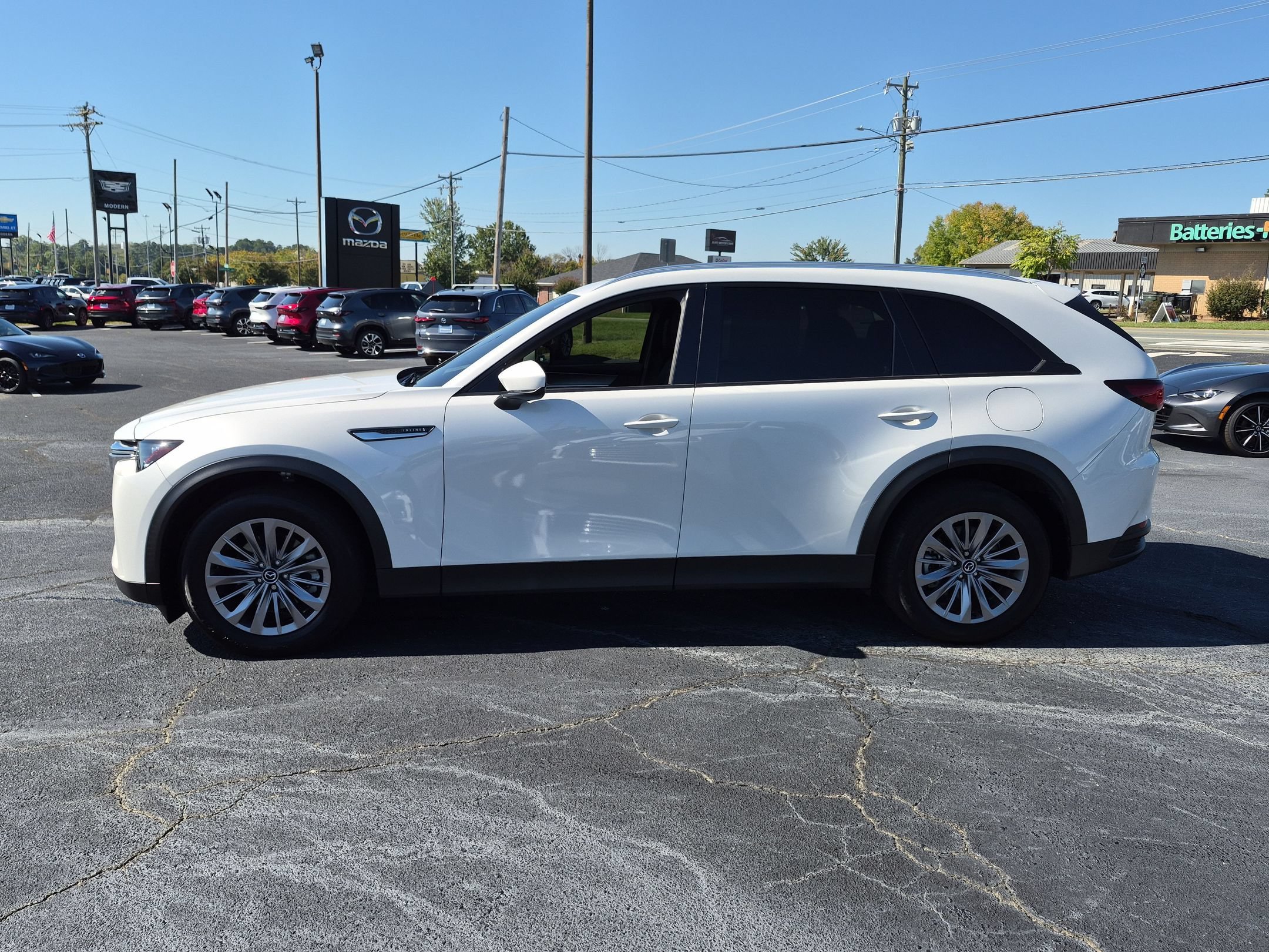 Used 2025 Rhodium White Premium Mazda Preferred Package image 2