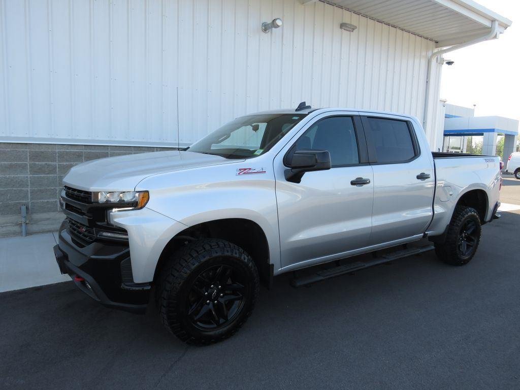 Used 2021 Silver Ice Metallic Chevrolet LT Trail Boss image 12