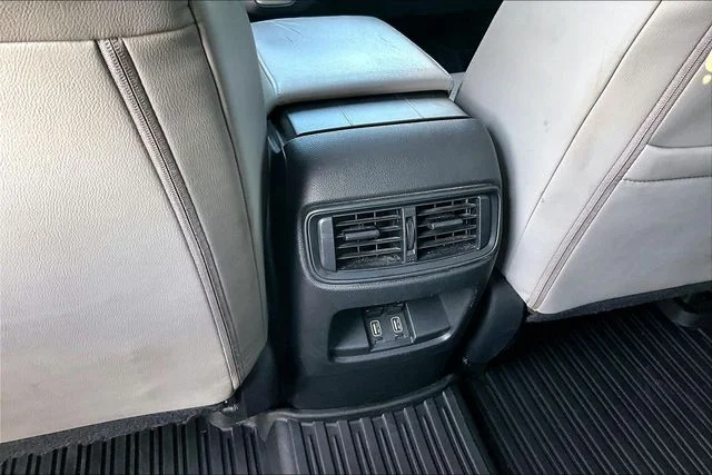 Used 2017 Silver Honda EX-L image 20