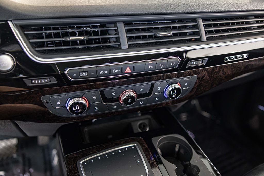 Used 2019 Black Audi 55 Premium image 29