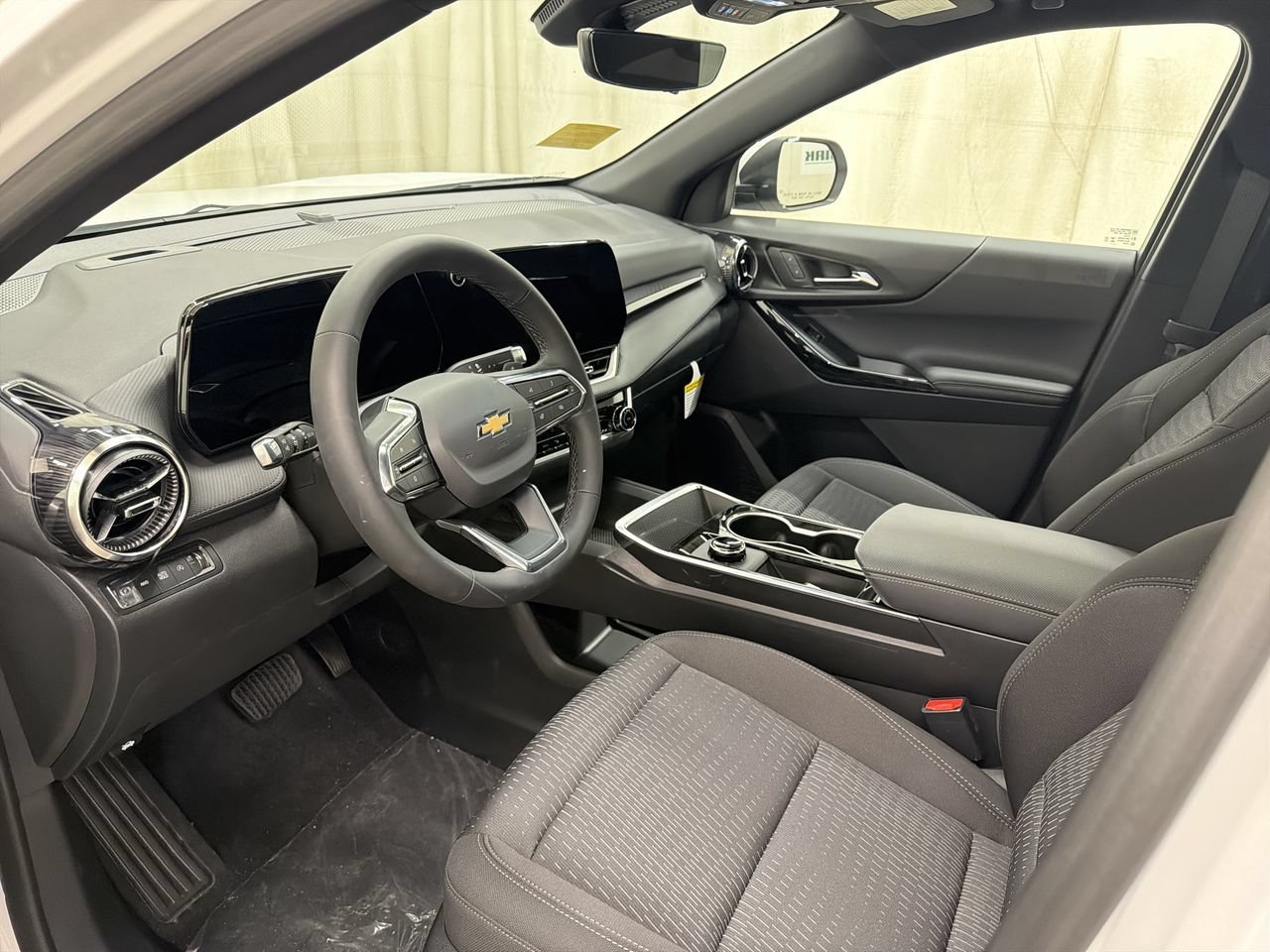 2026 Chevrolet Equinox LT - Photo 14