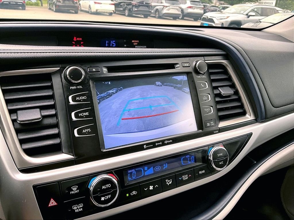 Used 2019 White Toyota XLE image 20