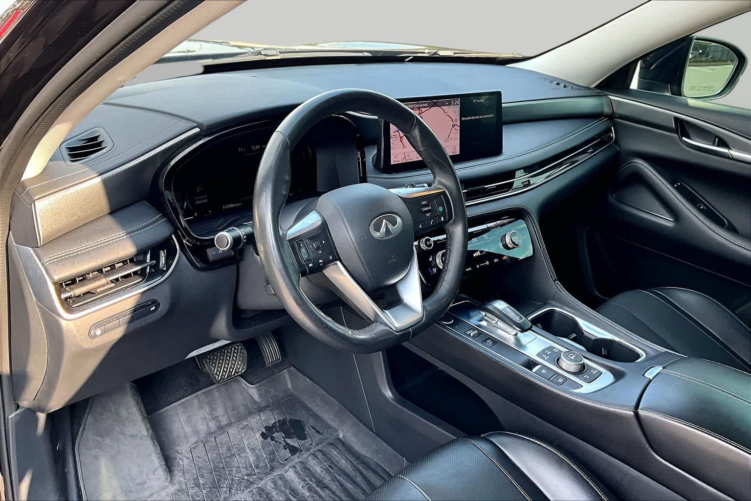 Used 2022 Mocha Almond INFINITI LUXE image 18