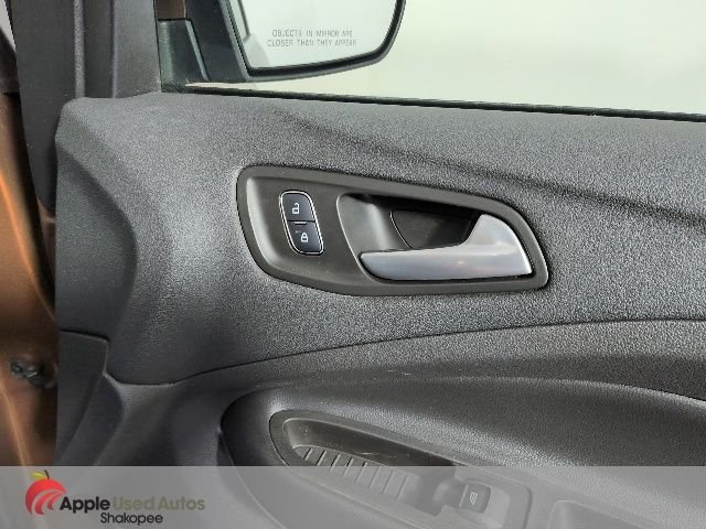 Used 2017 Red Ford SE image 39