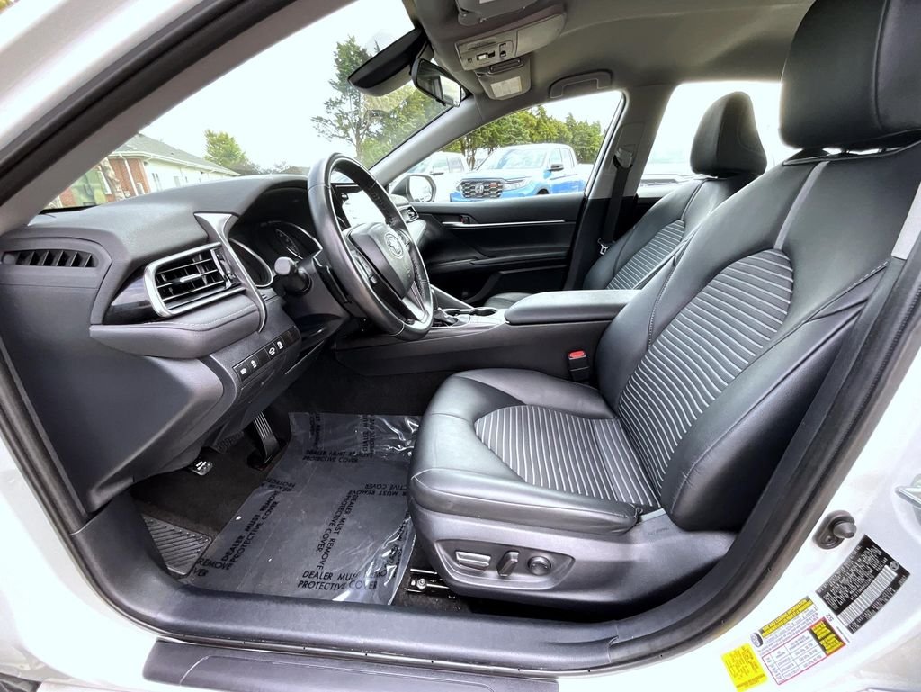 2024 Toyota Camry SE - Photo 10