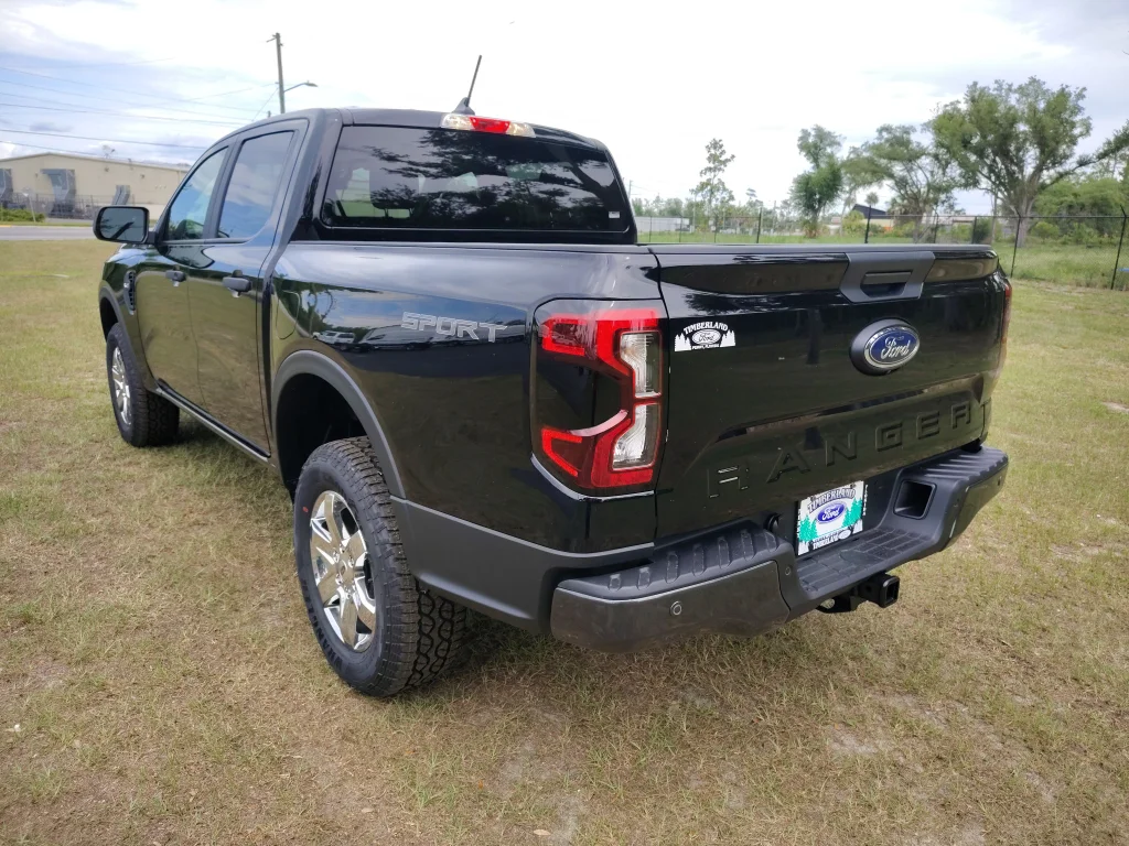 New 2026 Shadow Black Ford XLT image 3