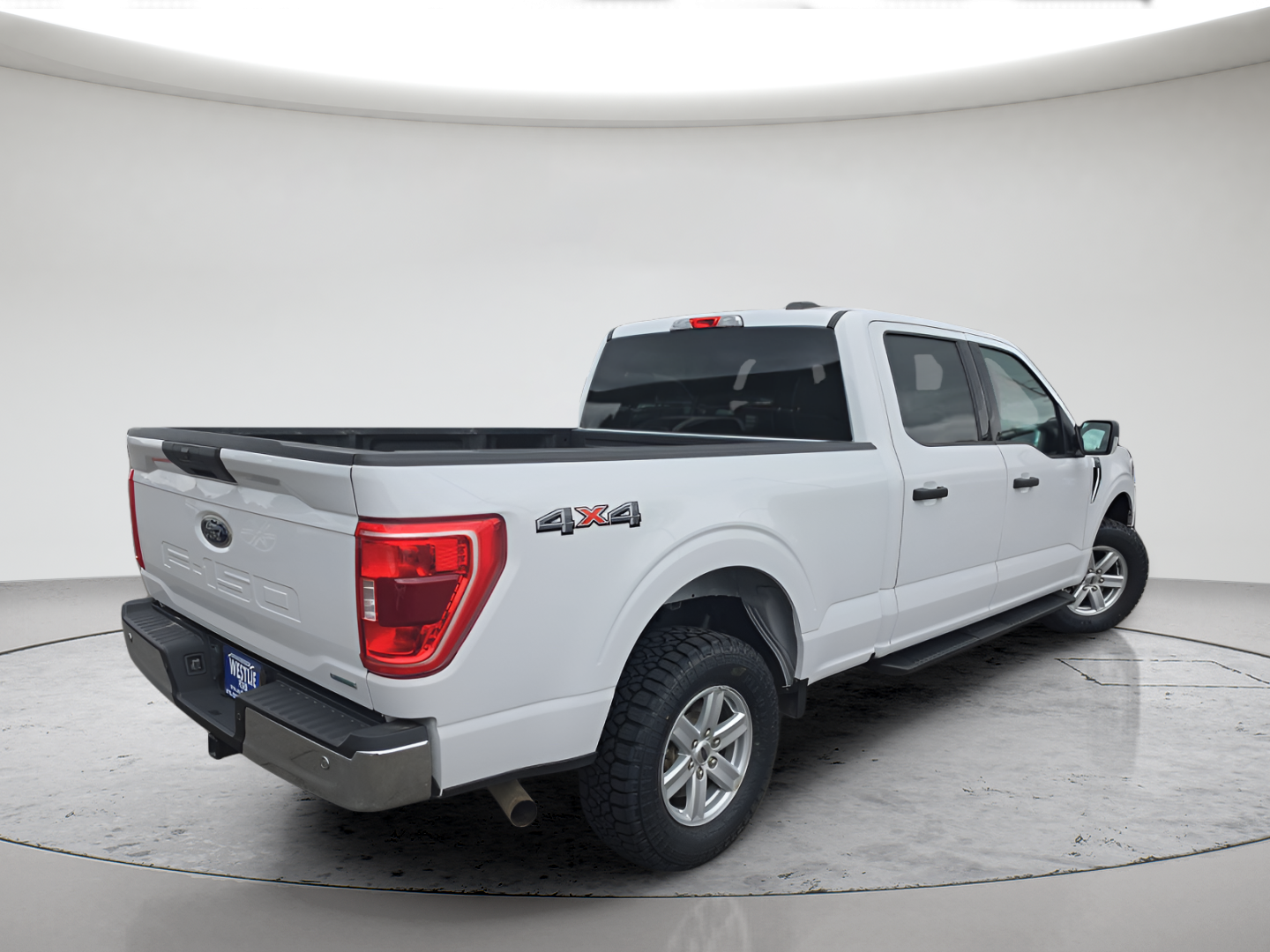 Used 2021 White Ford XLT image 6