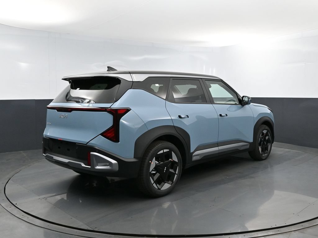 New 2027 Frost Blue / Black Roof Kia S image 21