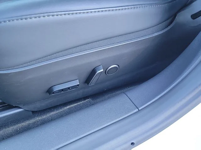 Used 2023 White Tesla Base image 8