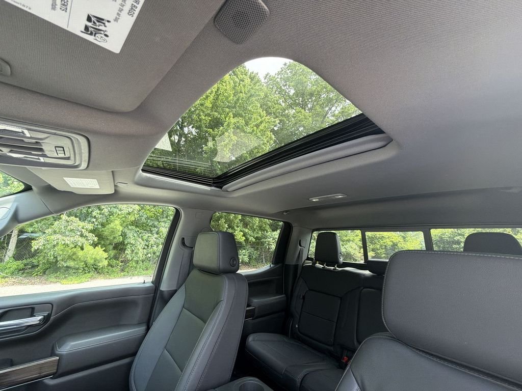 Used 2022 Black Chevrolet RST image 19