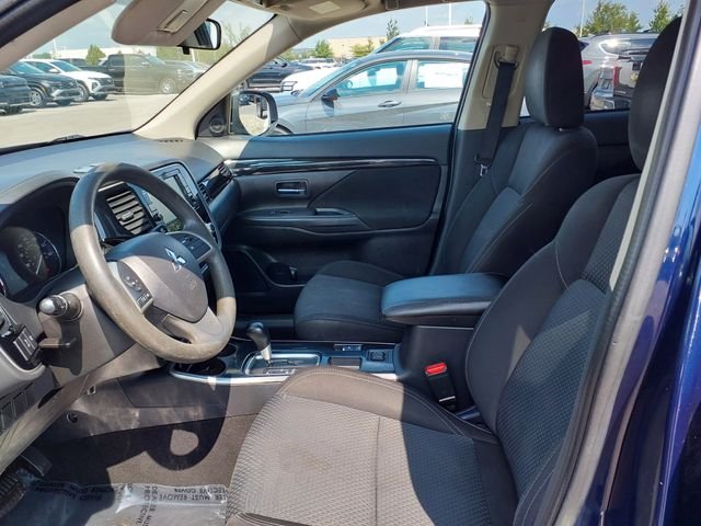 2020 Mitsubishi Outlander ES - Photo 9