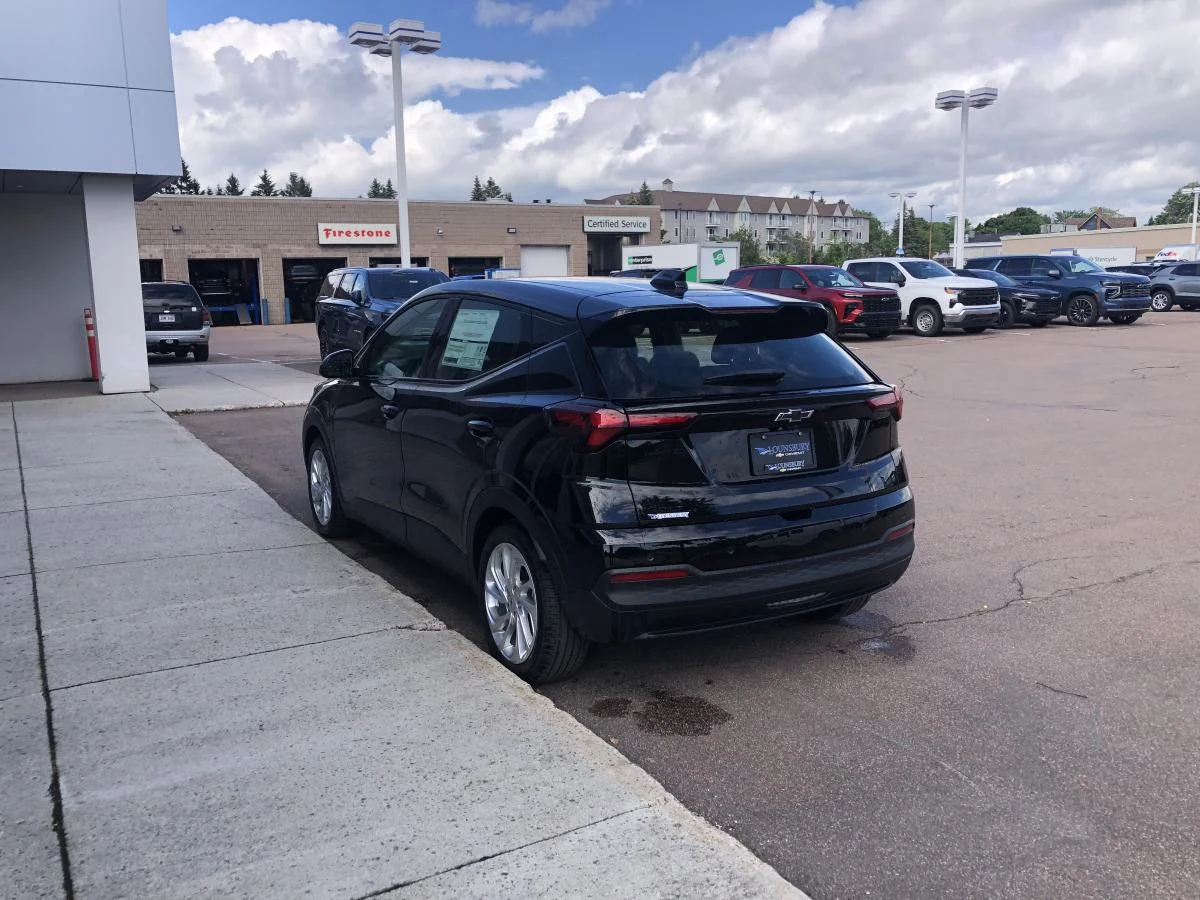 New 2027 Black Chevrolet Fwd 4dr Lt image 5