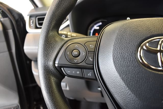 2025 Toyota RAV4 XLE - Photo 20