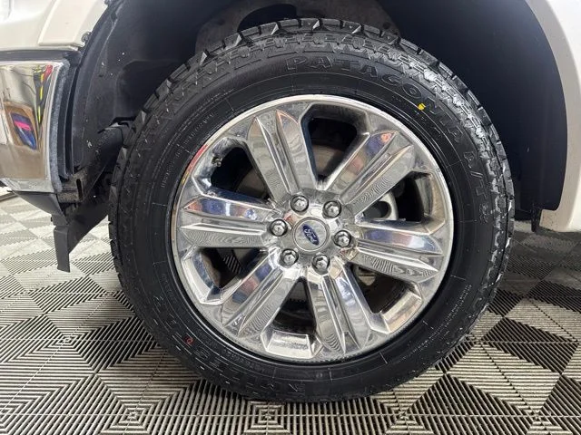 Used 2018 White Ford Lariat image 10