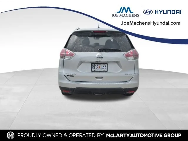 Used 2016 Silver Nissan SV image 4