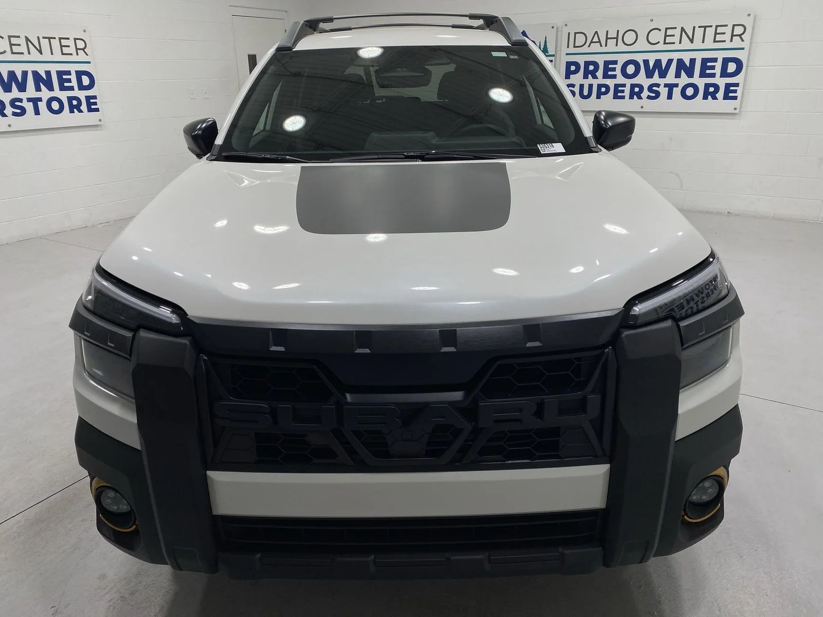 New 2026 CRYSTAL WHITE PEARL Subaru Wilderness image 3