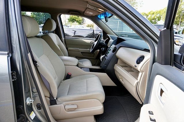 Used 2009 Gray Honda LX image 10