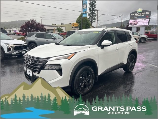 2026 Nissan Rogue SV AWD's photo