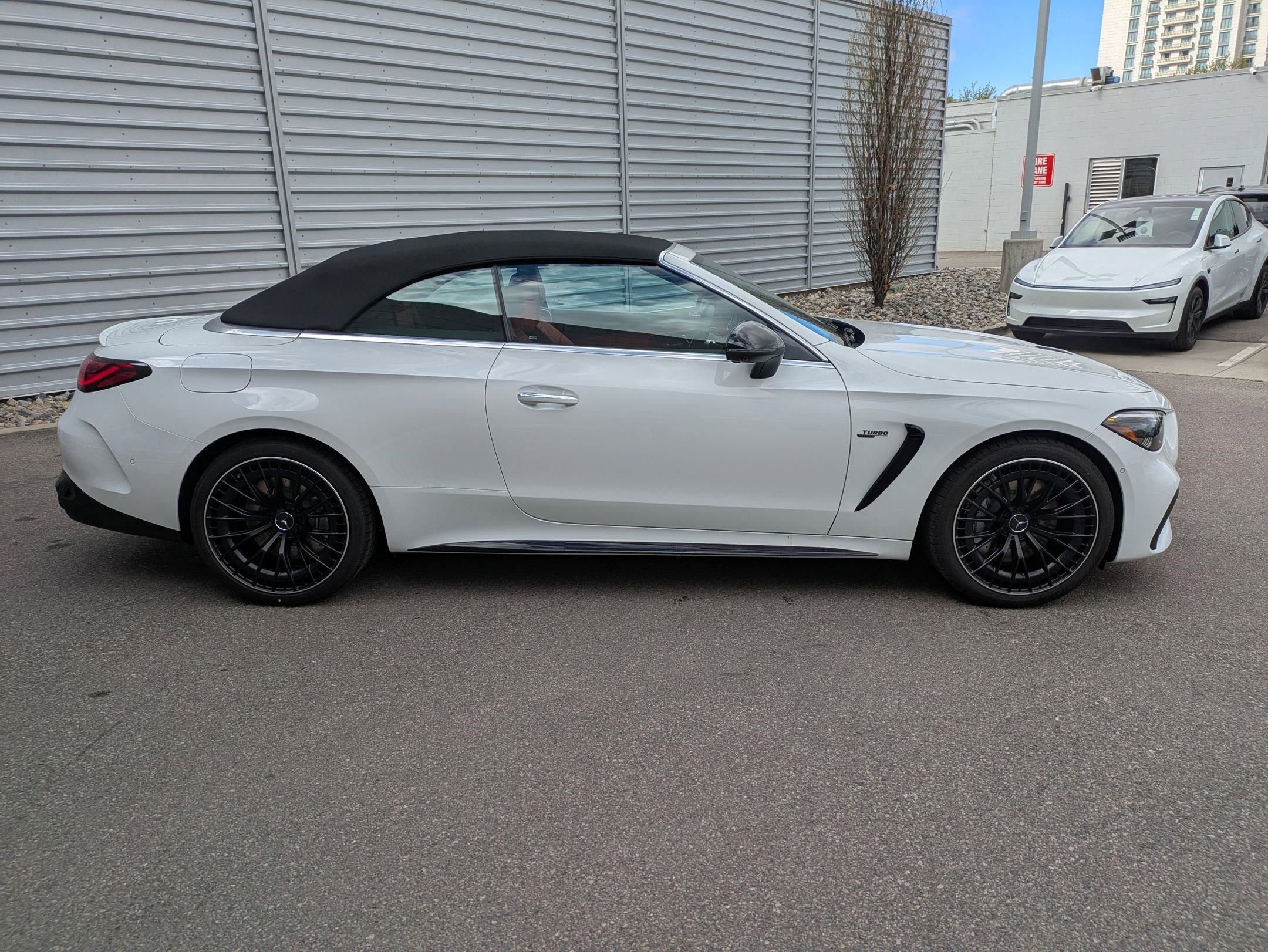 New 2026 MANUFAKTUR Moonlight White Metallic Mercedes-Benz AMG® CLE 53 image 2