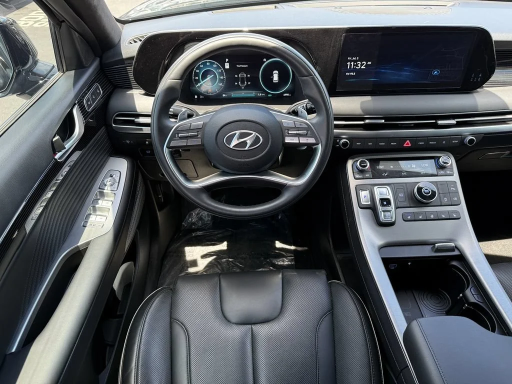 Used 2025  Hyundai Calligraphy image 21