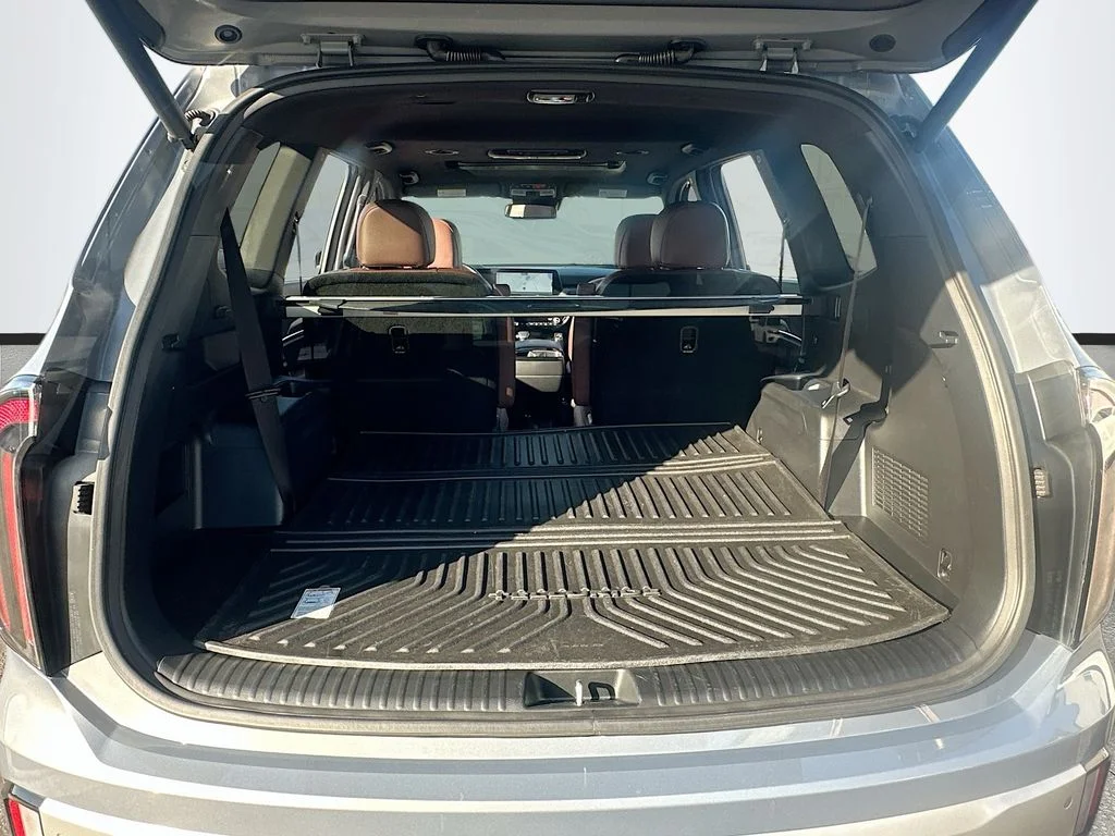 Certified Used 2024 Silver Kia EX image 27
