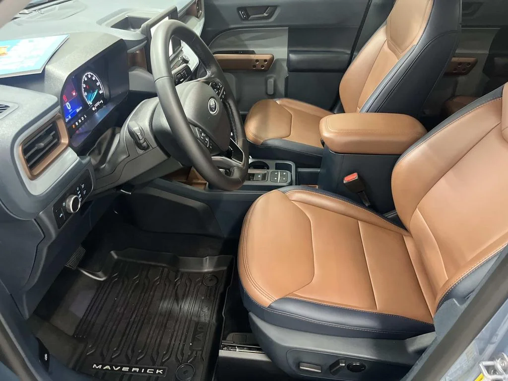 Used 2024 Azure Gray Metallic Tri-Coat Ford Lariat Super Crew AWD 2.0L 1 Owner image 12