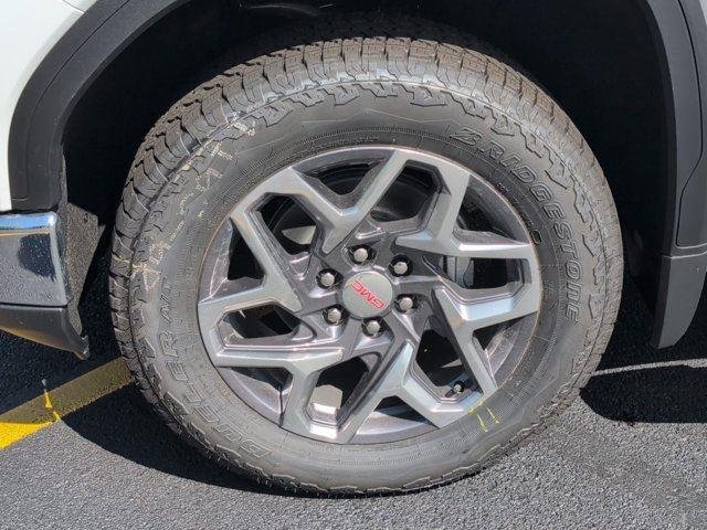 New 2026 Summit White GMC SLT image 22
