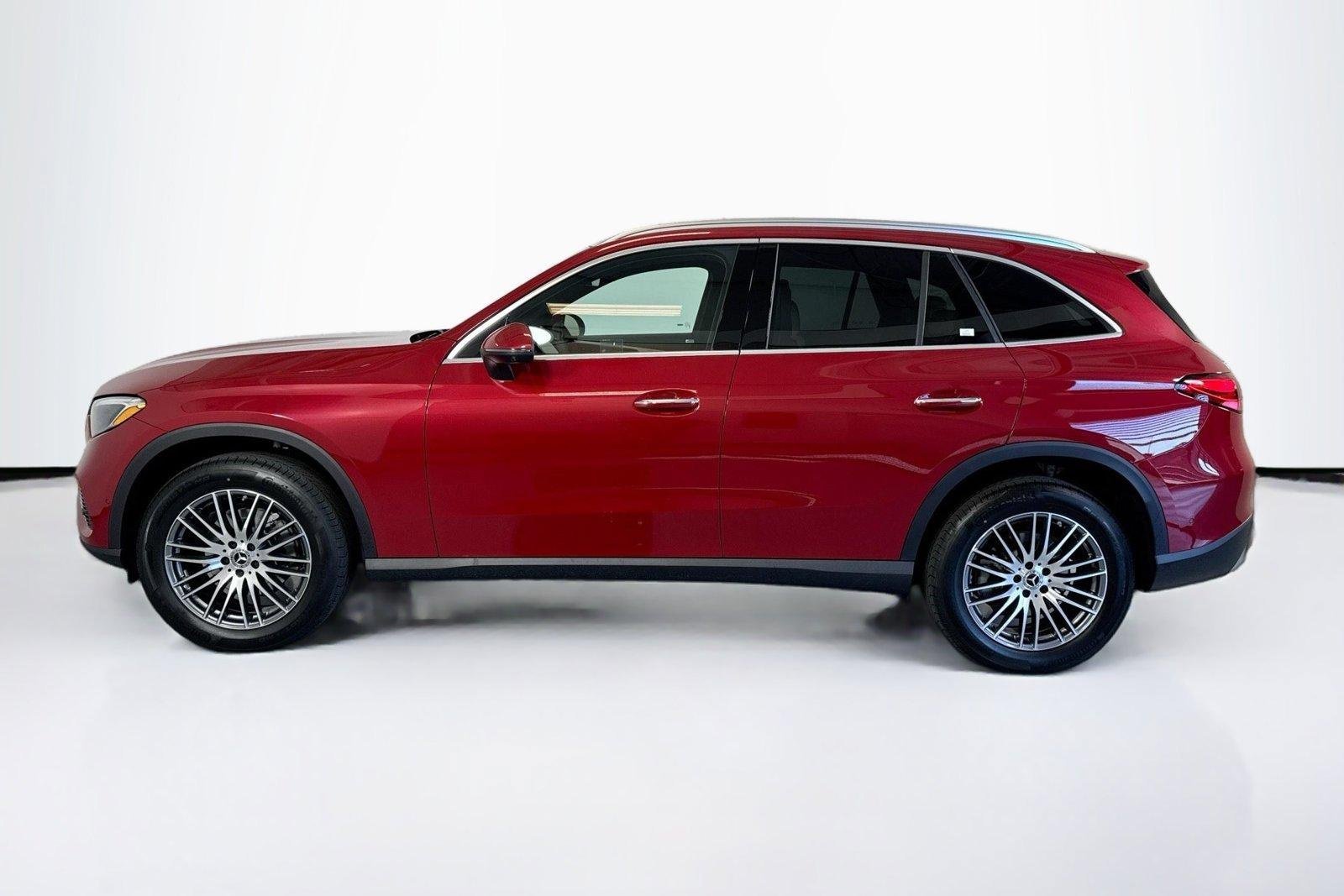 New 2026 Manufaktur Patagonia Red Metallic Mercedes-Benz GLC 300 image 8