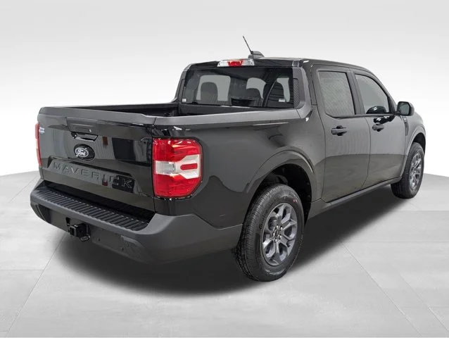 New 2026 Shadow Black Ford XLT image 18