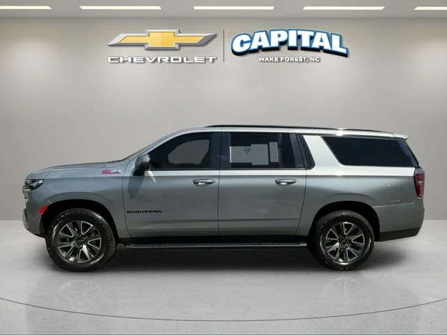 Used 2023 Gray Chevrolet Z71 image 2